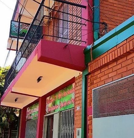 Apart Hotel Las Guayabas Puerto Iguazu Bagian luar foto