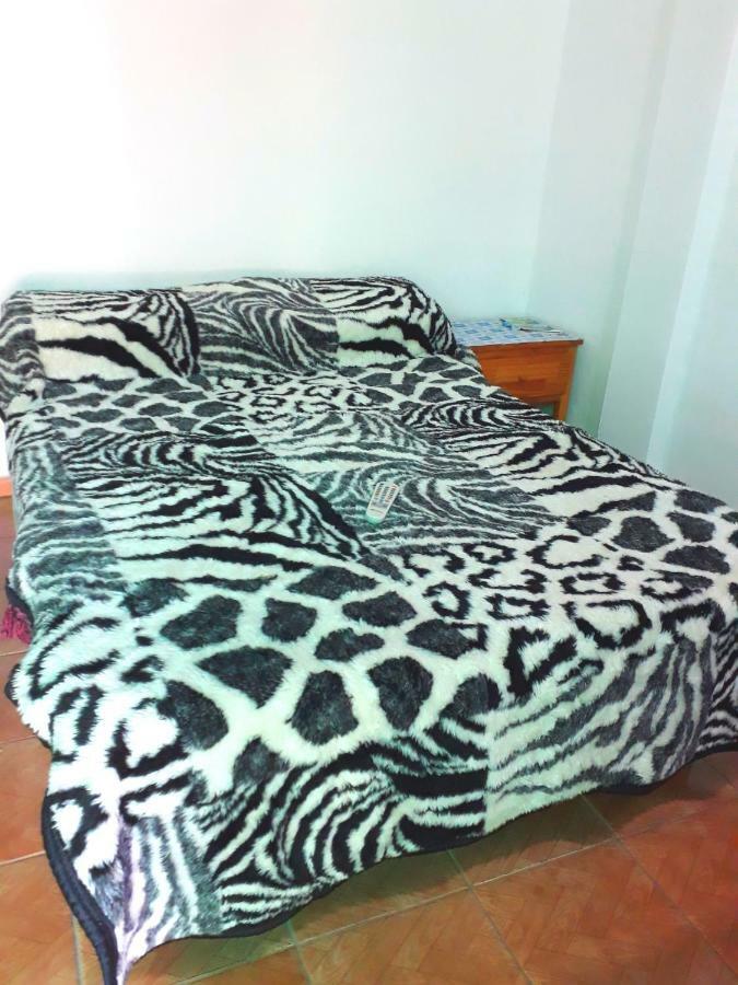 Apart Hotel Las Guayabas Puerto Iguazu Bagian luar foto
